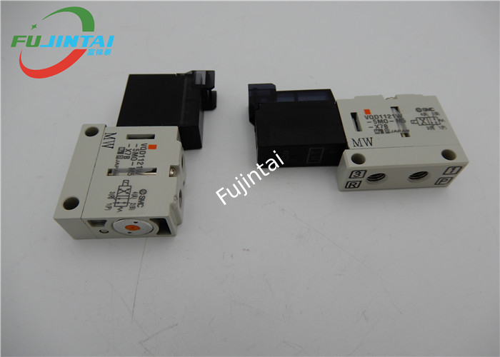 Katup Elektromagnetik Suku Cadang Juki ASM E25117250A0 VQD1121W-5MO-C4-X8 Untuk JUKI 750 760